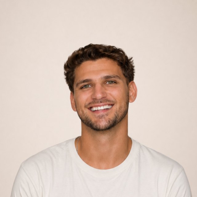 Juan Cruz Mesigos, Chief Operating Officer